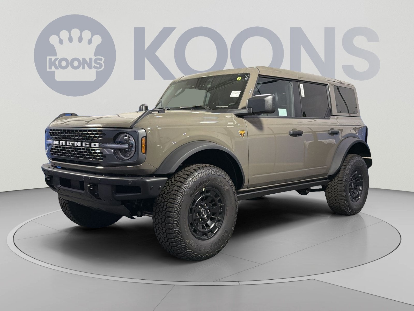 2026 Ford Bronco Badlands in Gray — front three-quarter view
