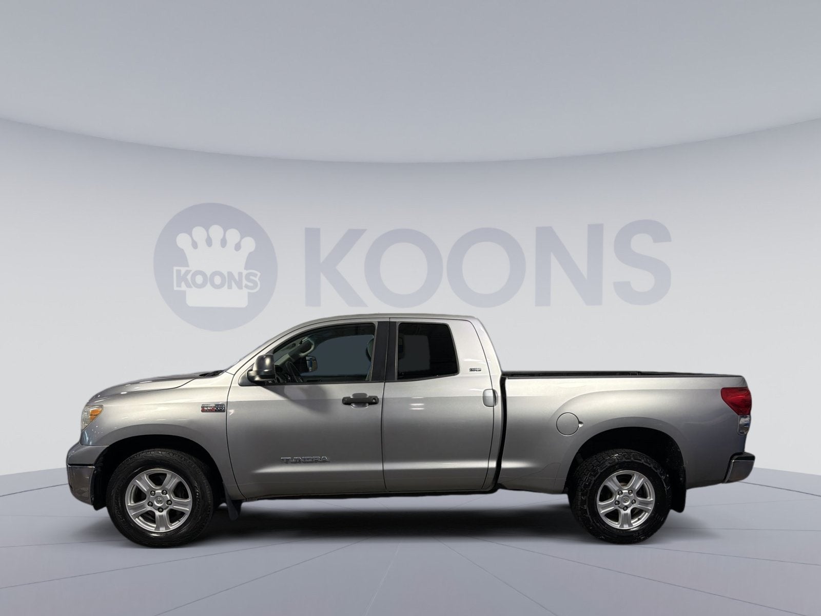 2008 Toyota Tundra — side profile view